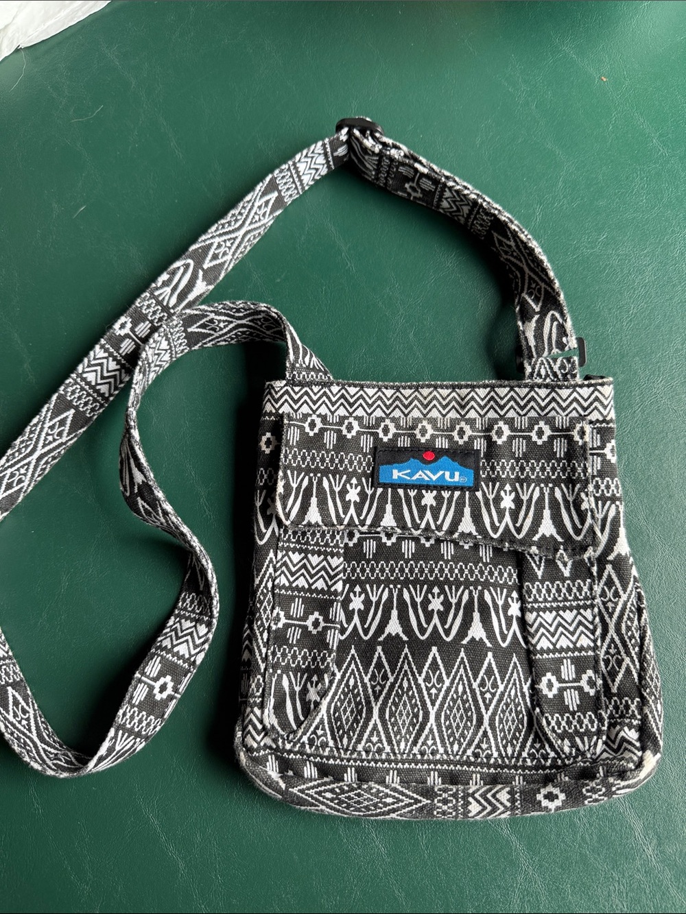 Canvas Kavu crossbody purse
